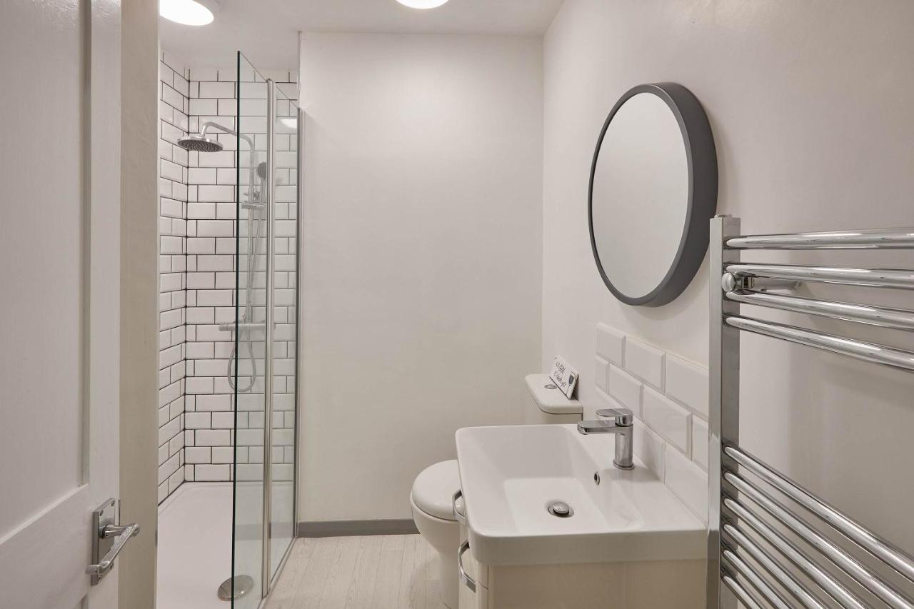 Host & Stay - Princess Place Townhouse Whitby Ngoại thất bức ảnh