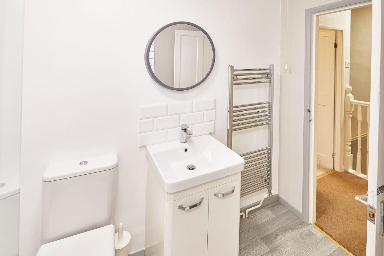 Host & Stay - Princess Place Townhouse Whitby Ngoại thất bức ảnh